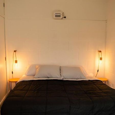 Hermoso Y Comodo Alojamiento Con Patio En Nunez บัวโนสไอเรส ภายนอก รูปภาพ