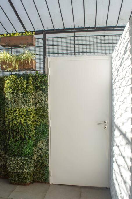 Hermoso Y Comodo Alojamiento Con Patio En Nunez บัวโนสไอเรส ภายนอก รูปภาพ